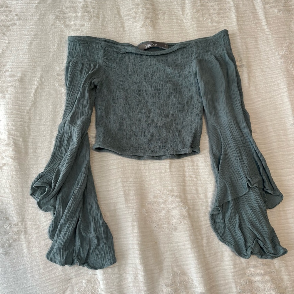 Flowy green top!